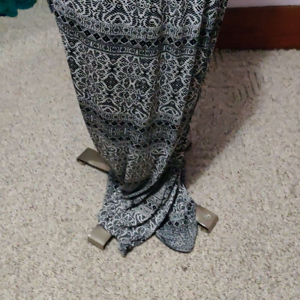 Dress - Picture 4 of 5